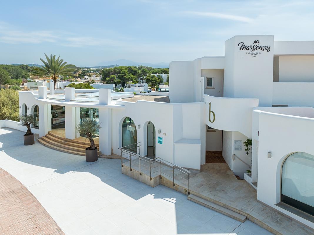 Apartamentos Ferrera Beach กาลาดอร์ ภายนอก รูปภาพ